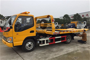 巴彦淖尔哪里有拖车服务